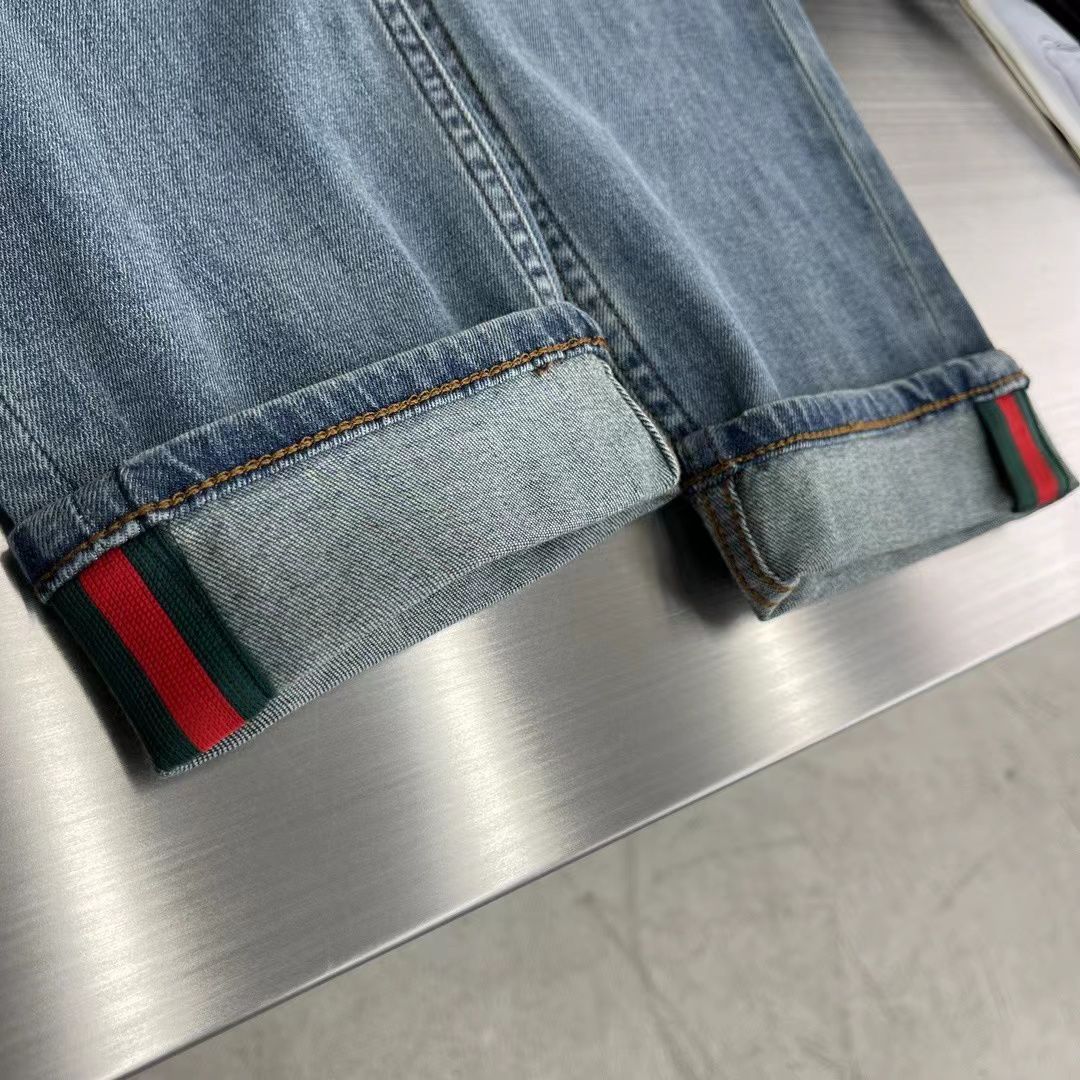 Hochwertige Jeans für Herren erhältlich