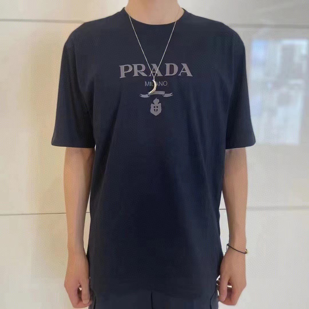 Chic Black Prada T-Shirt with Elegant Branding