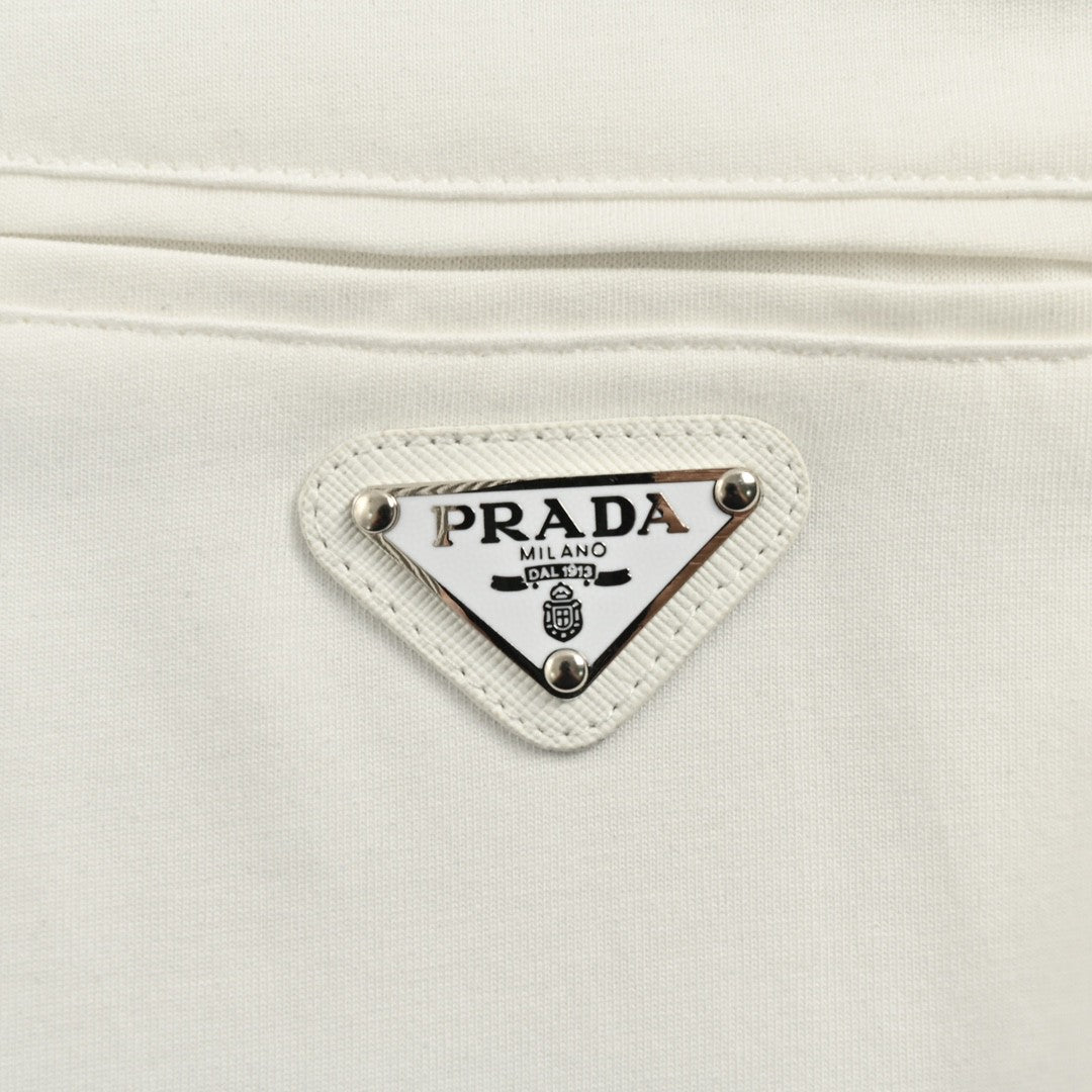 Chic Prada Signature T-Shirt for a Stylish Wardrobe Upgrade