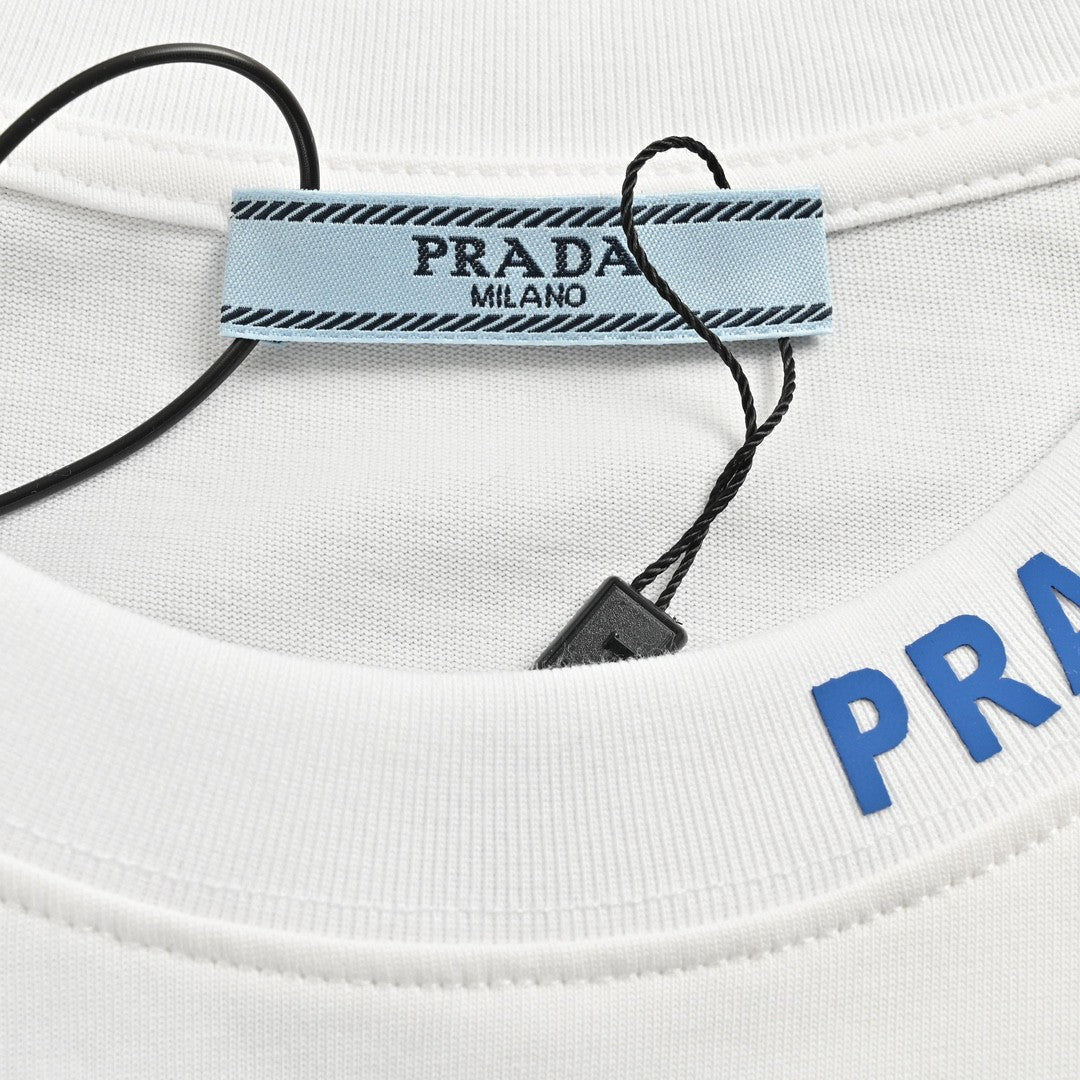 Chic Prada Milano Logo T-Shirt in Classic White