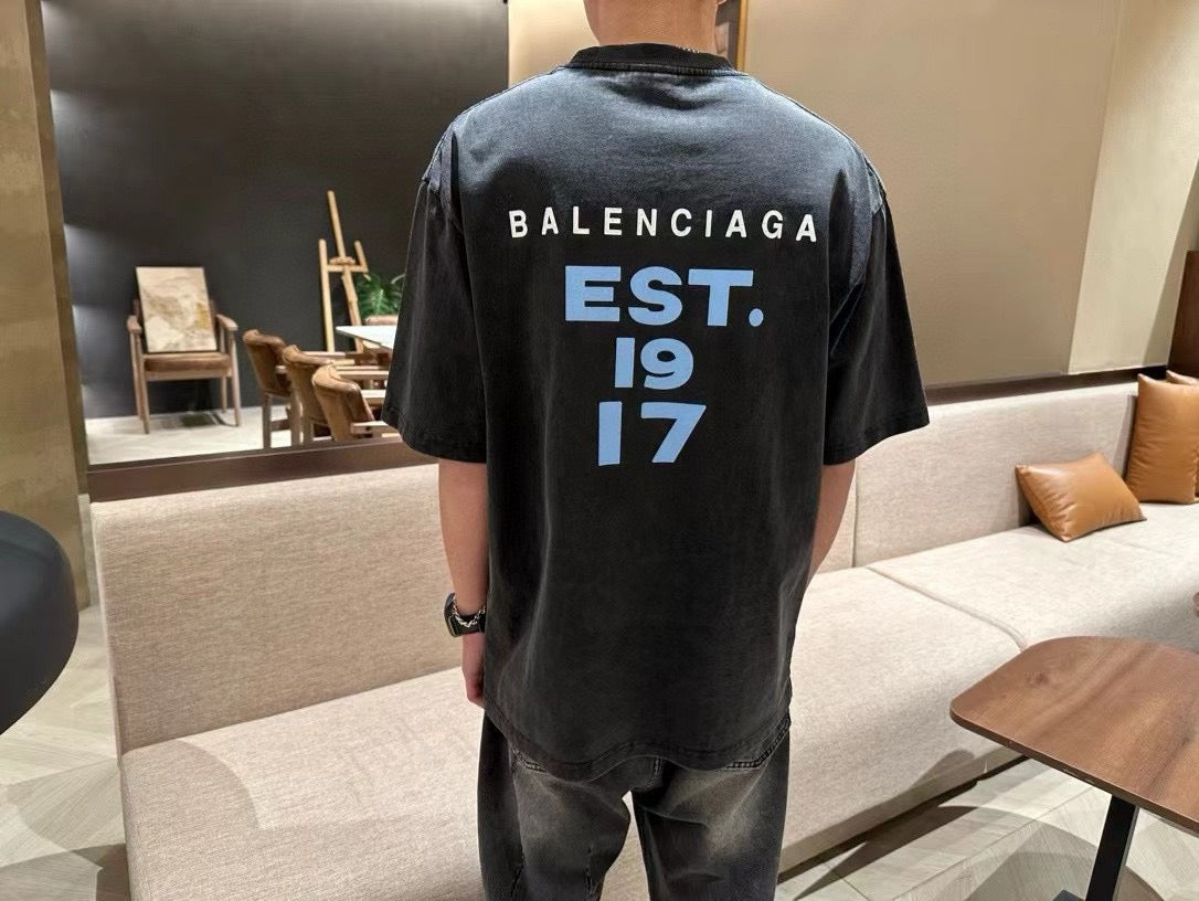 Balenciaga T-Shirt - Small Logo