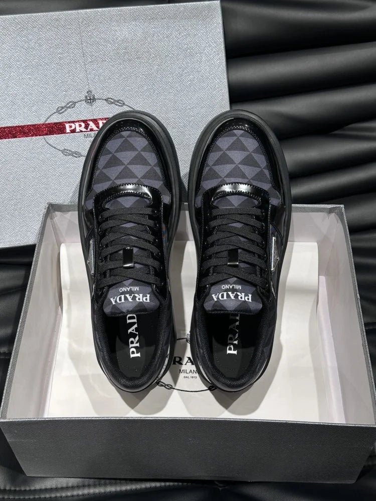 PRADA || Downtown Re-Nylon Low-Top Sneaker / Black