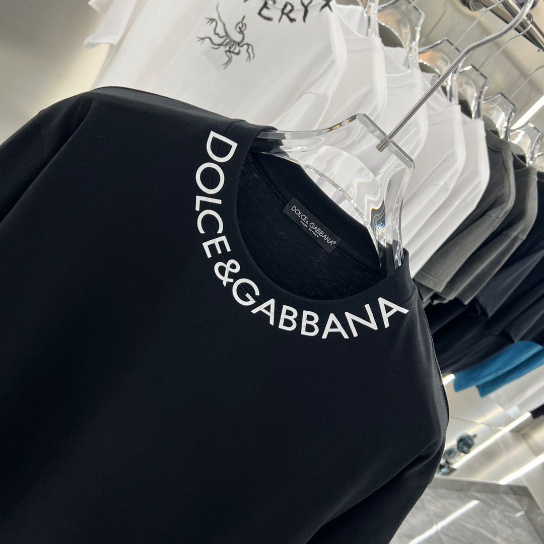 DOLCE & GABBANA || Drop Shoulder T-Shirt : Iconic Italian Fashion for Every Occasion