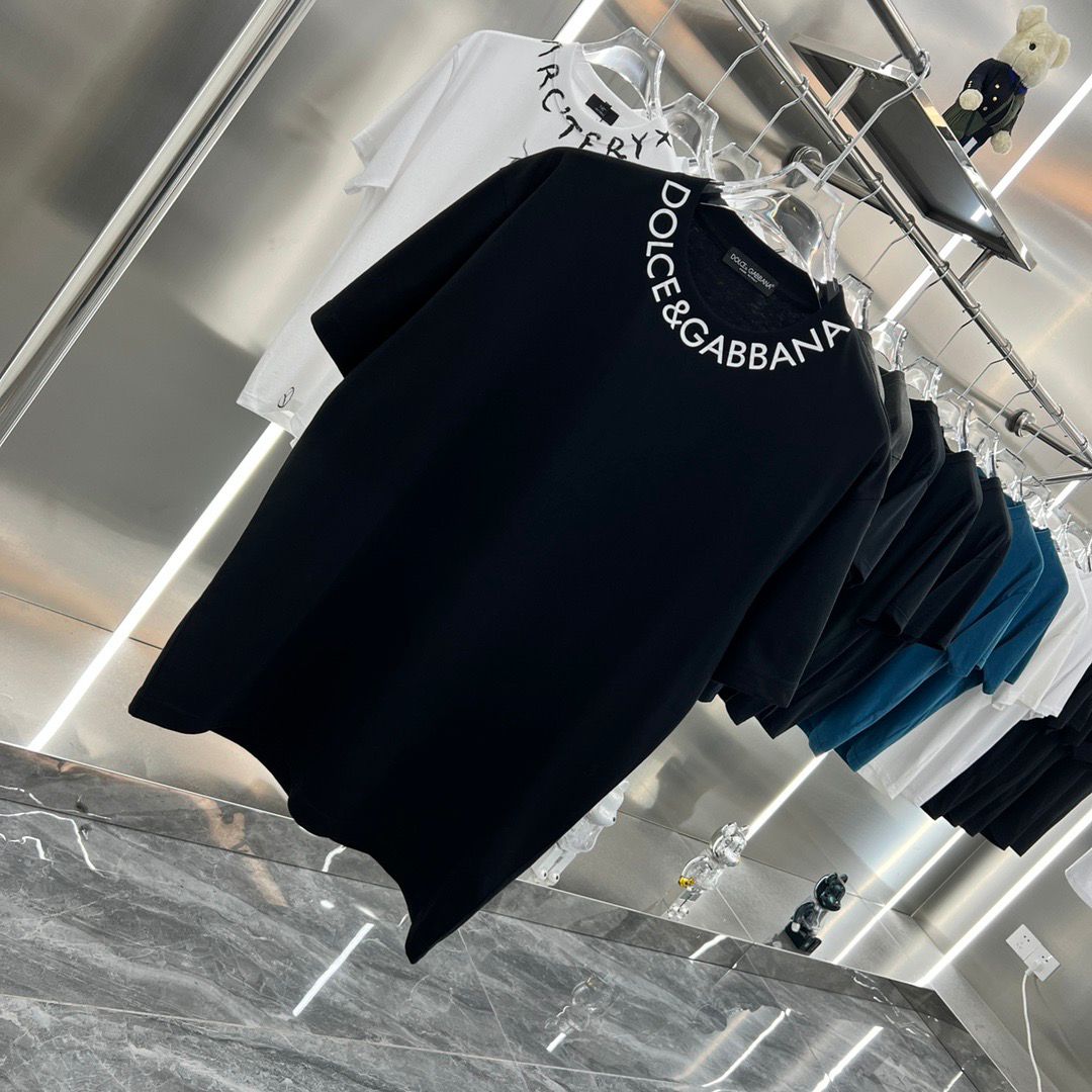 DOLCE & GABBANA || Drop Shoulder T-Shirt : Iconic Italian Fashion for Every Occasion