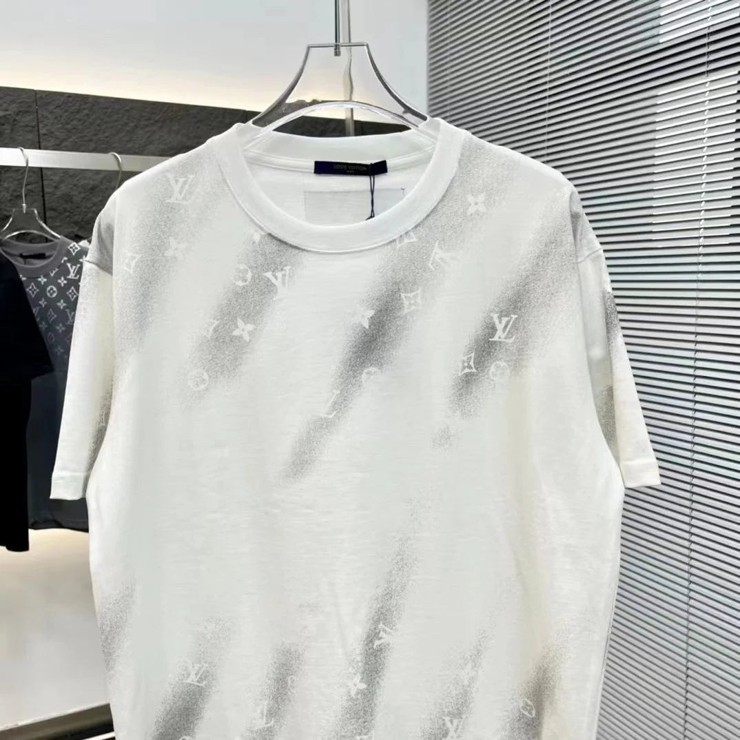 LOUIS VUITTON || LVSE MONOGRAM GRADIENT T-SHIRT