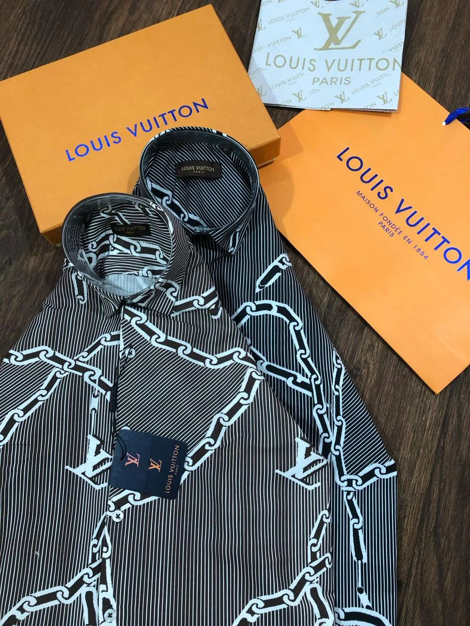 LOUIS VUITTON || Chain Print Silk Shirt For Men