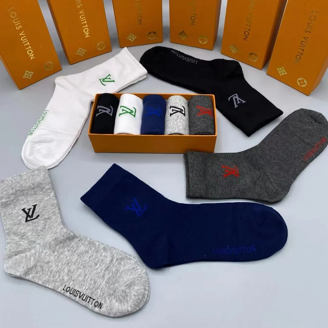 LOUIS VUITTON || Ankle Socks With LV Logo  At Front