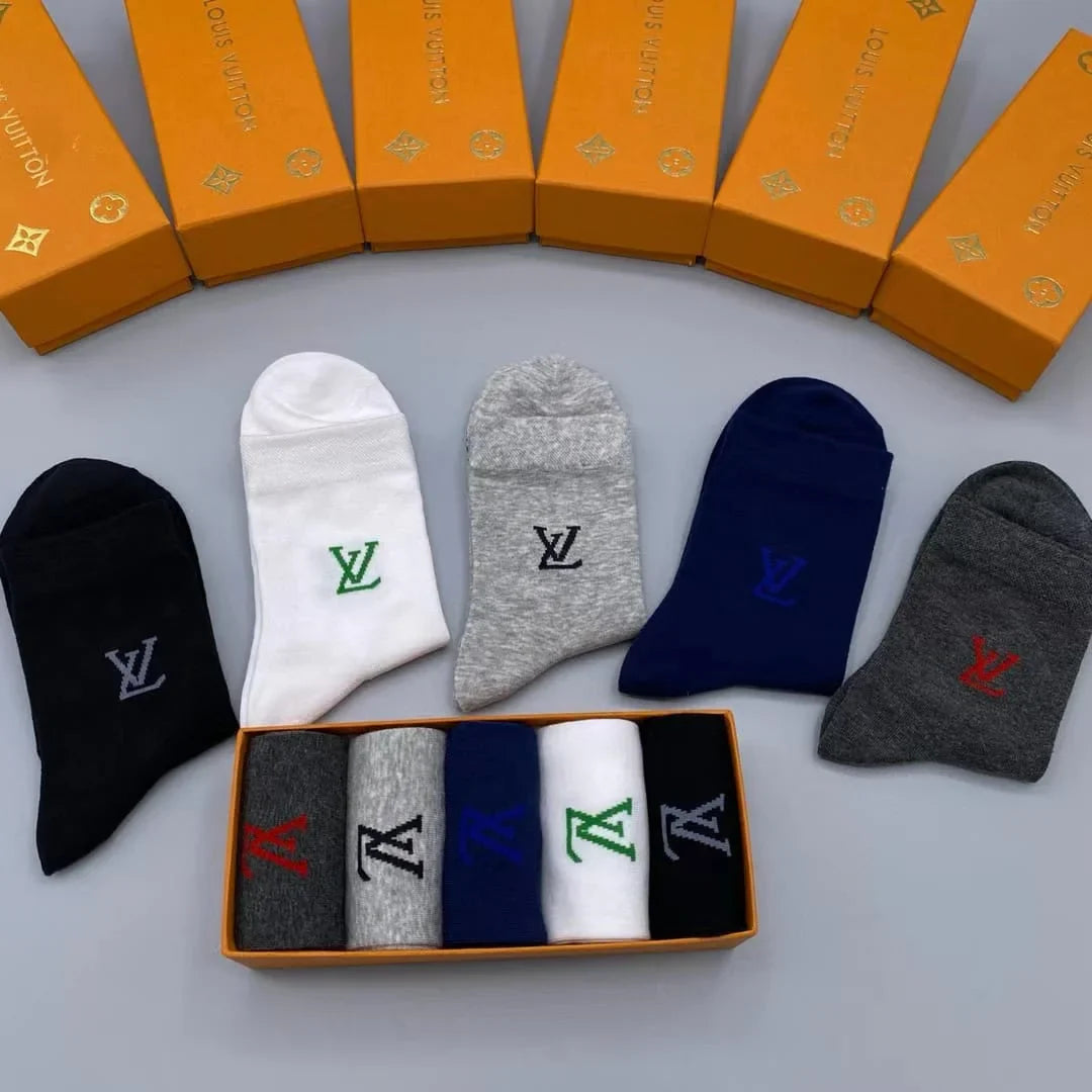 LOUIS VUITTON || Ankle Socks With LV Logo  At Front