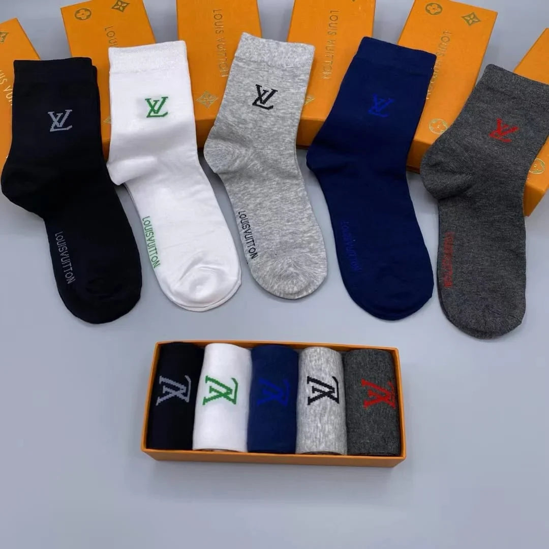 LOUIS VUITTON || Ankle Socks With LV Logo  At Front