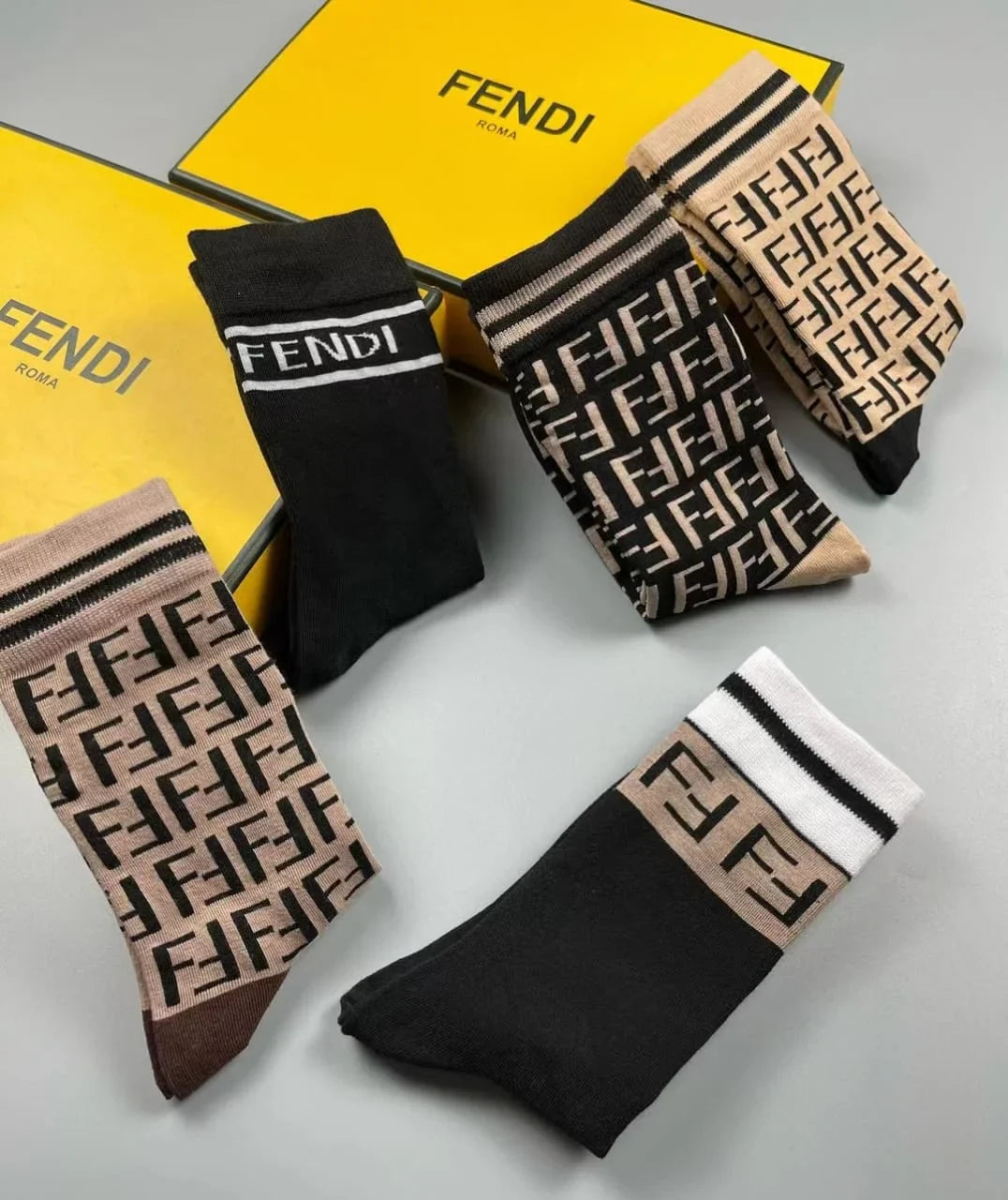 FENDI || FF Logo Pack of 5 Mid-Calf Length Socks