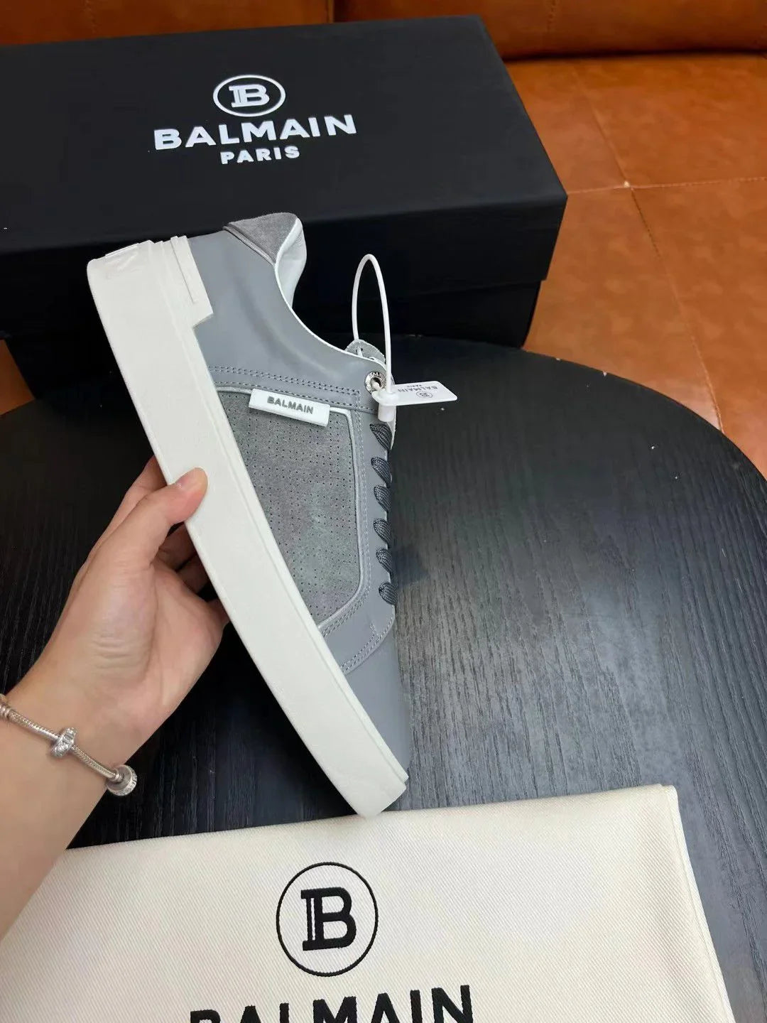 BALMAIN || Logo Patch Low-Top Grey ‘B-Court’ Sneaker