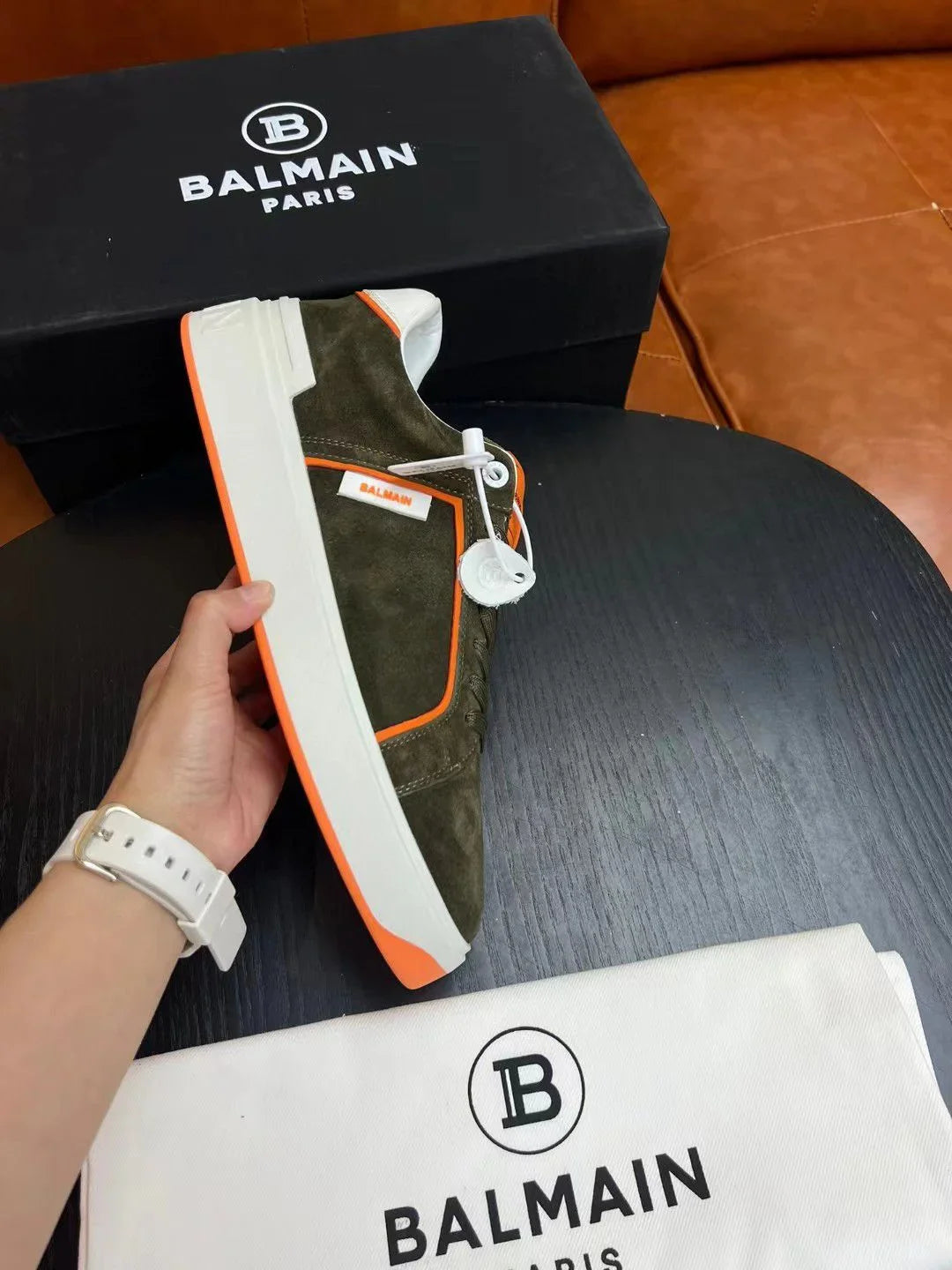 BALMAIN || Logo Patch Low-Top Green ‘B-Court’ Sneakers