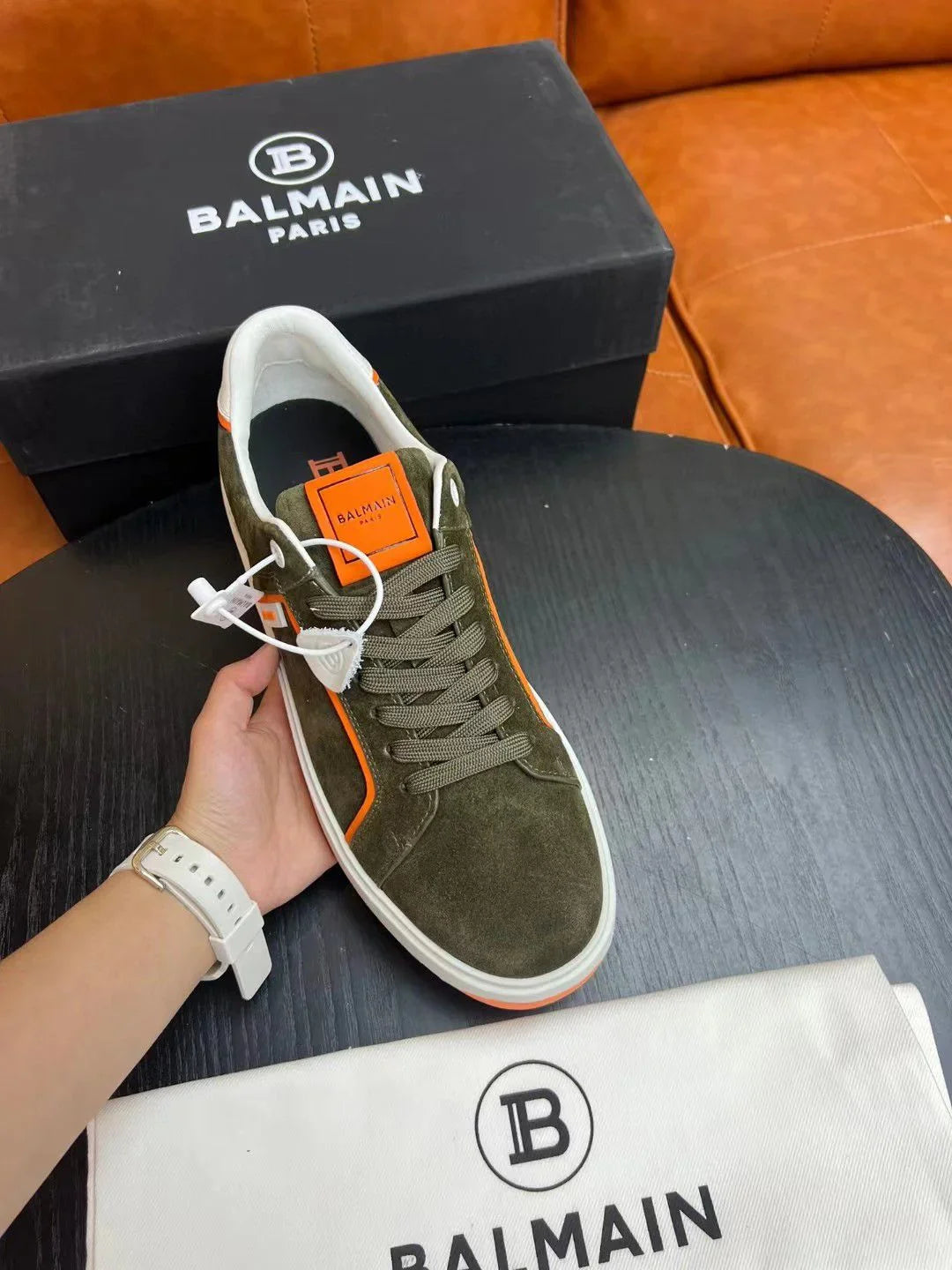 BALMAIN || Logo Patch Low-Top Green ‘B-Court’ Sneakers