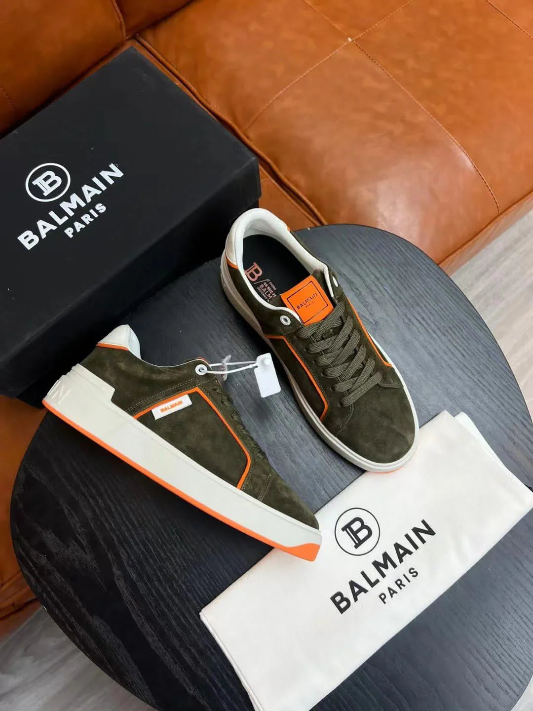 BALMAIN || Logo Patch Low-Top Green ‘B-Court’ Sneakers