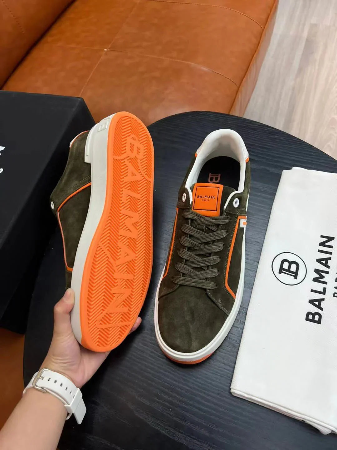 BALMAIN || Logo Patch Low-Top Green ‘B-Court’ Sneakers