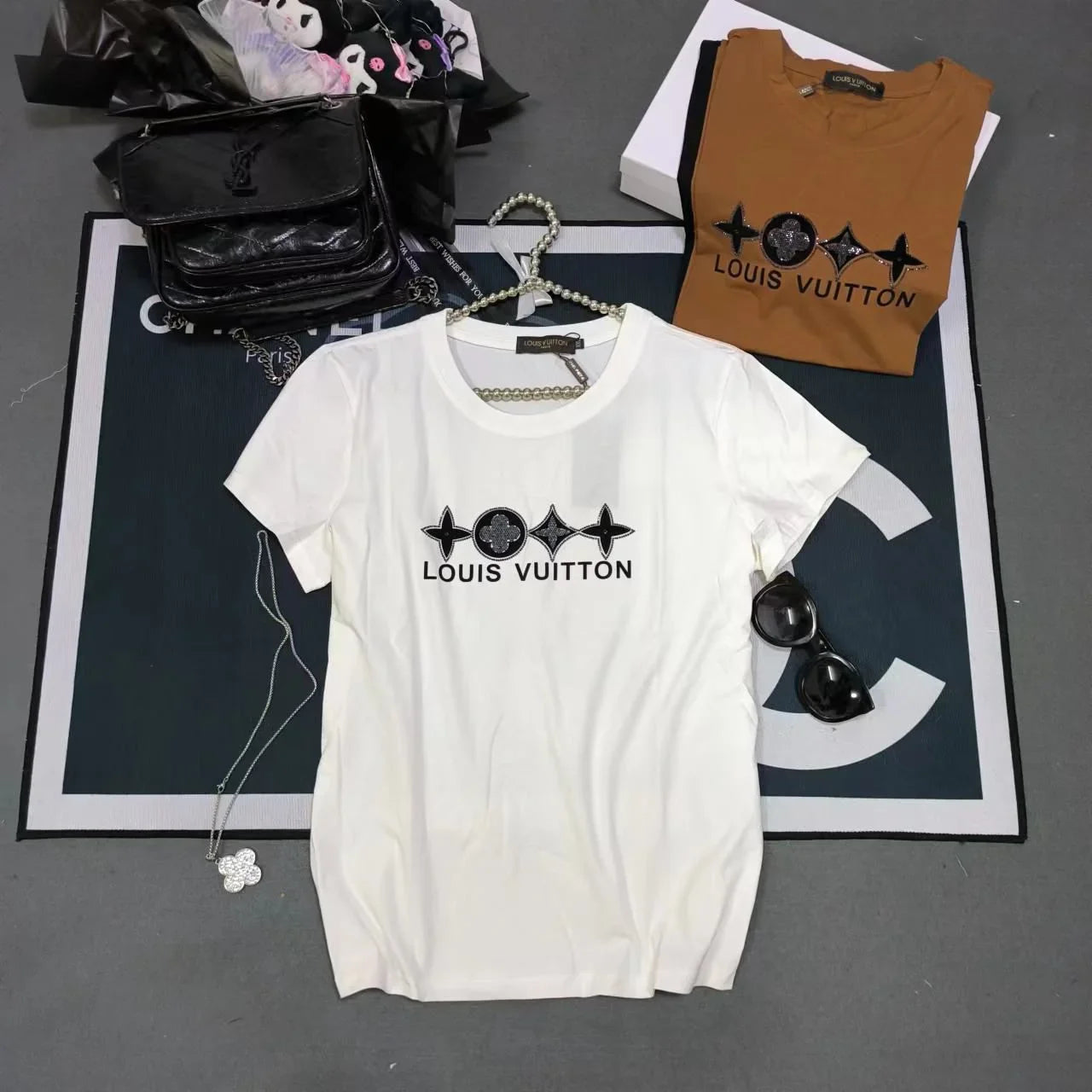 LOUIS VUITTON || Luxury Logo Print T-Shirt For Girls