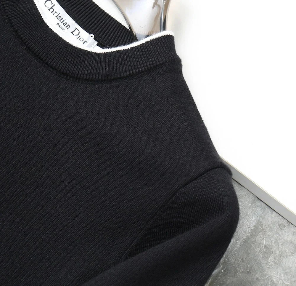 CHRISTIAN DIOR || Drop-Shoulder Sleeve Crew-Neck Pull-Over