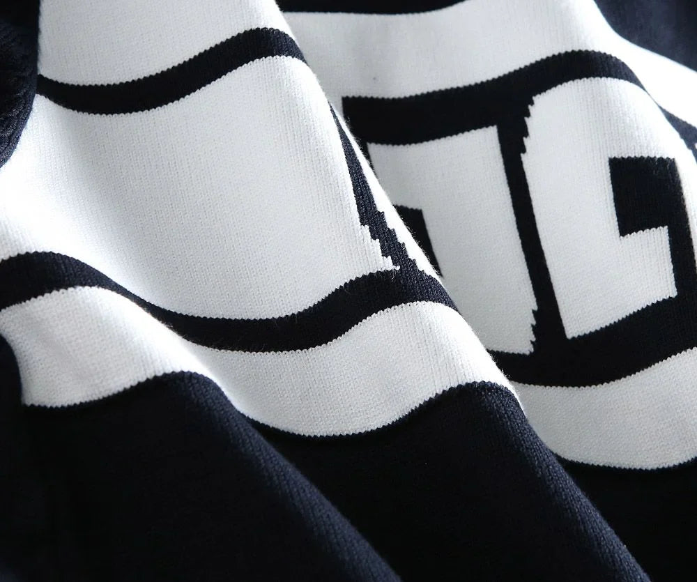 GUCCI || JERSEY ROUND-NECK PULLOVER WITH GG LOGO PRINT