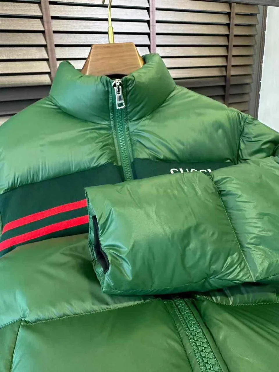 GUCCI || Logo-Print Chest-Stripe Puffer Jacket