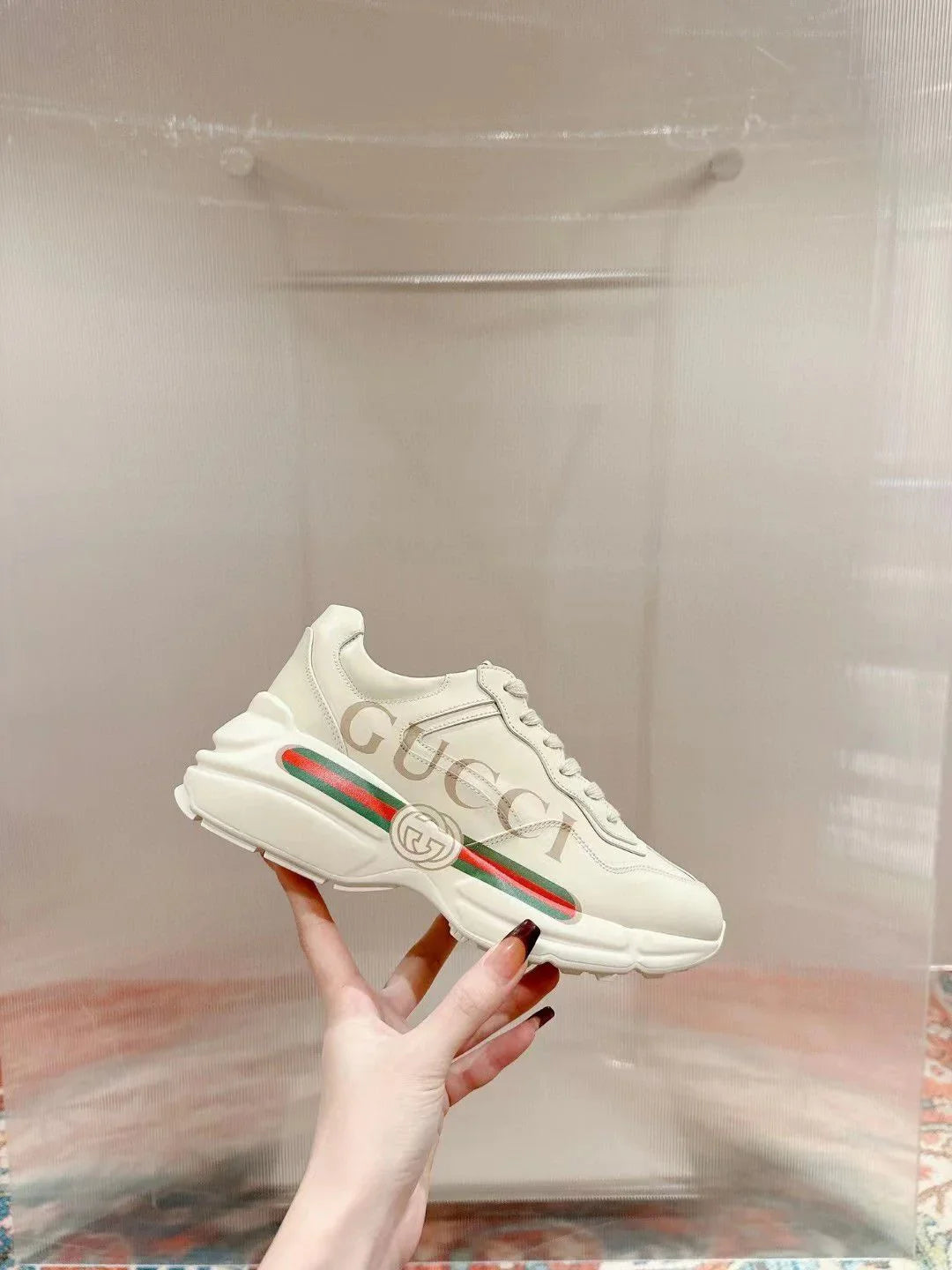 GUCCI || Rhyton Gucci Logo Leather Sneaker