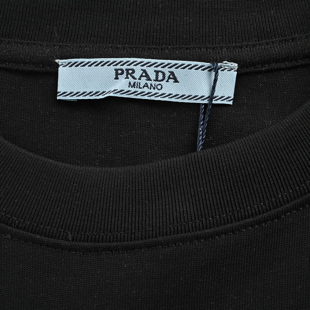 Chic Prada T-Shirt with Stylish Pocket Detail