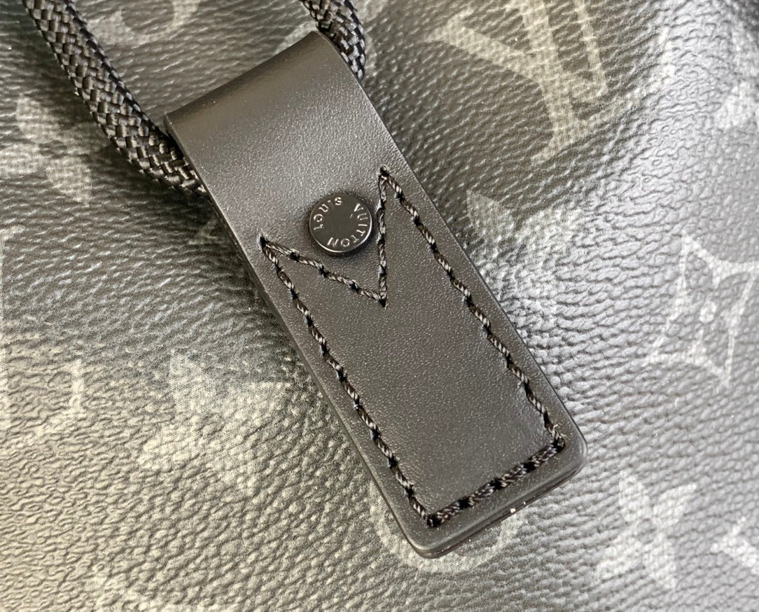 Stylish LOUIS VUITTON MONOGRAM ECLIPSE REVERSE PM in Chic Gray