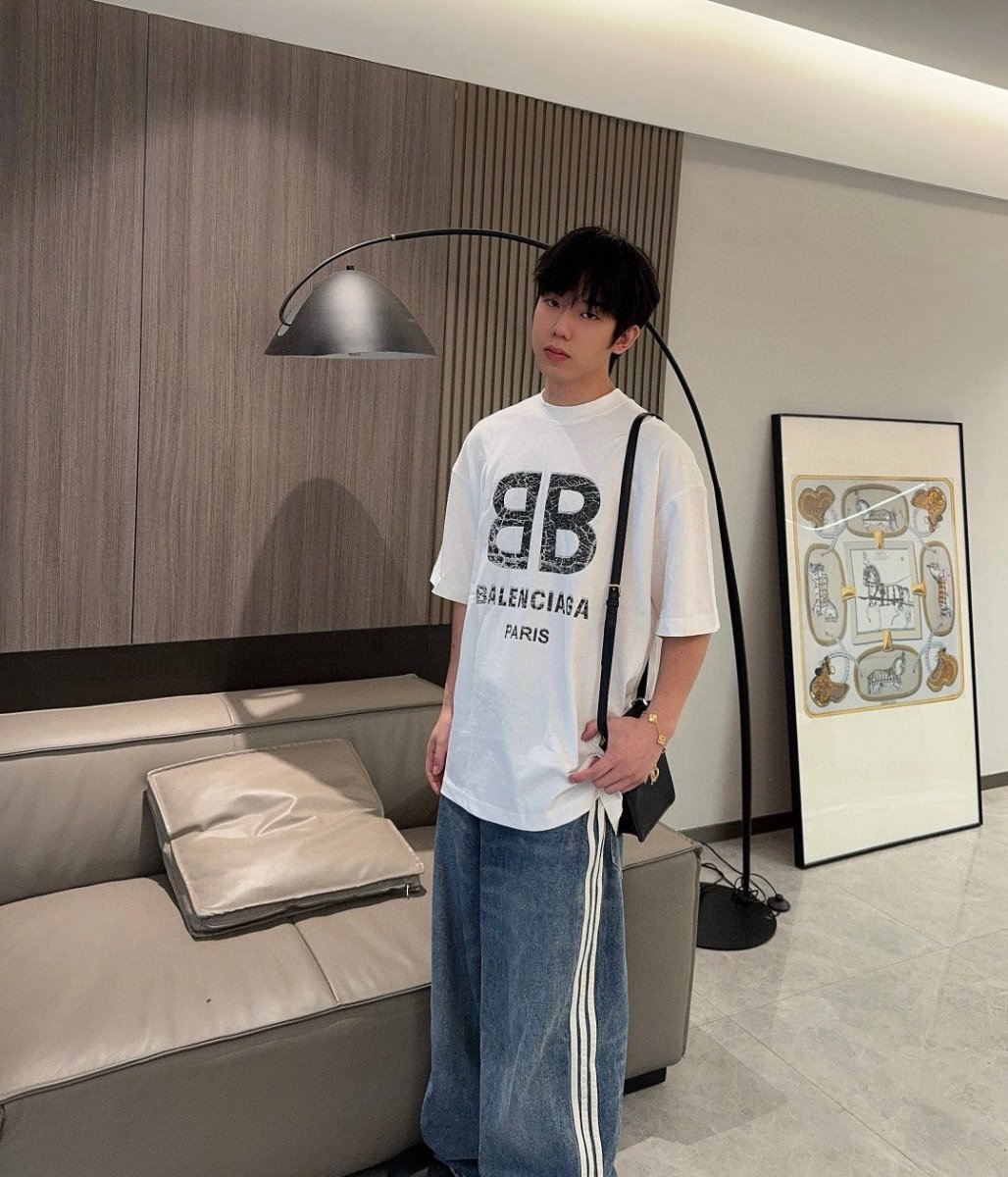 Balenciaga Cracked 'BB' Logo T-Shirt (White)