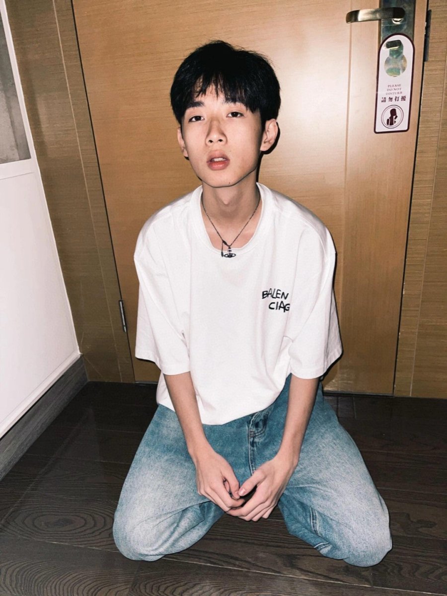 Balenciaga Graffiti Logo White T-Shirt