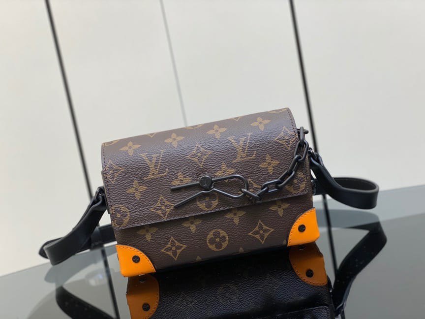 LOUIS VUITTON | Steamer Wearable Wallet Sling Bag