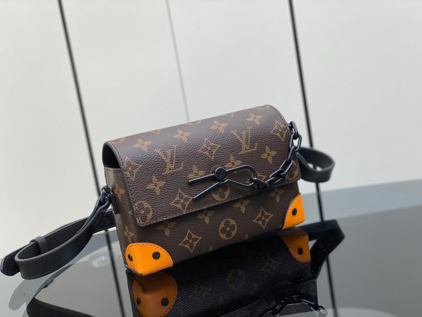 LOUIS VUITTON | Steamer Wearable Wallet Sling Bag