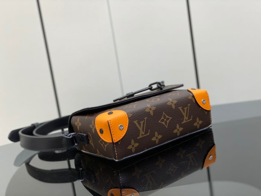 LOUIS VUITTON | Steamer Wearable Wallet Sling Bag