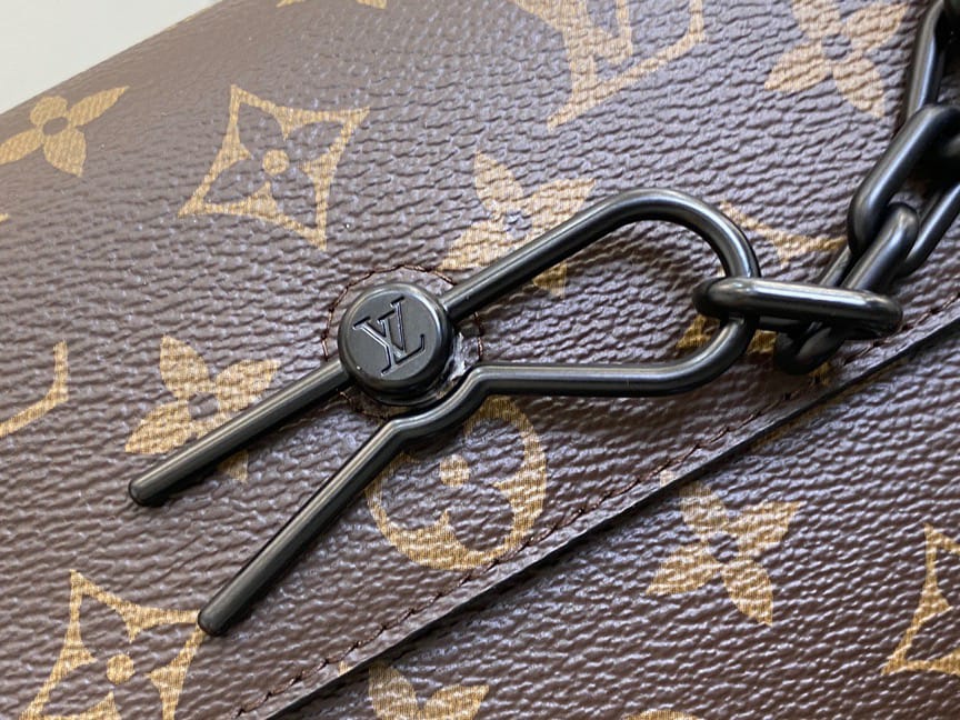 LOUIS VUITTON | Steamer Wearable Wallet Sling Bag