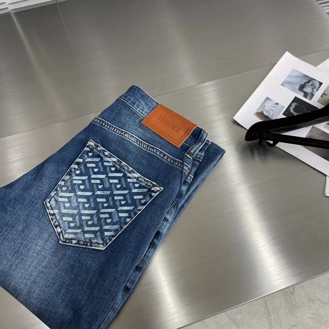 Stylischer Blue Shaded Denim für Herren