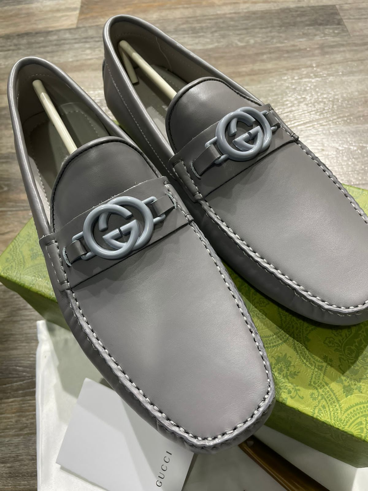 HOCHWERTIGE LOAFERS FÜR HERREN