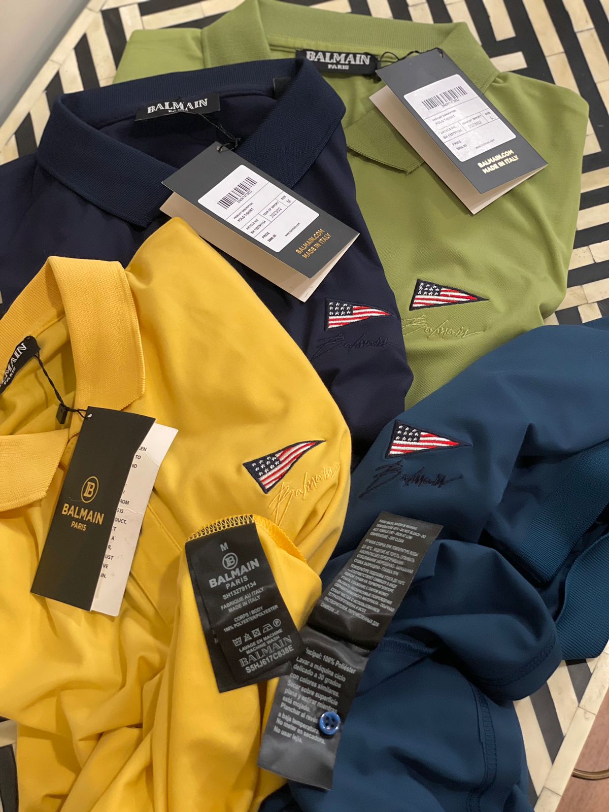 Luxuriöse Polo-Shirts mit kurzen Ärmeln