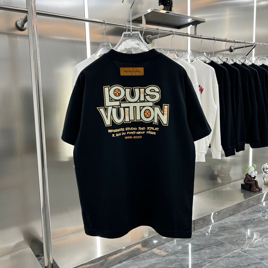 LOUIS VUITTON || Black Drop Shoulder T-shirt