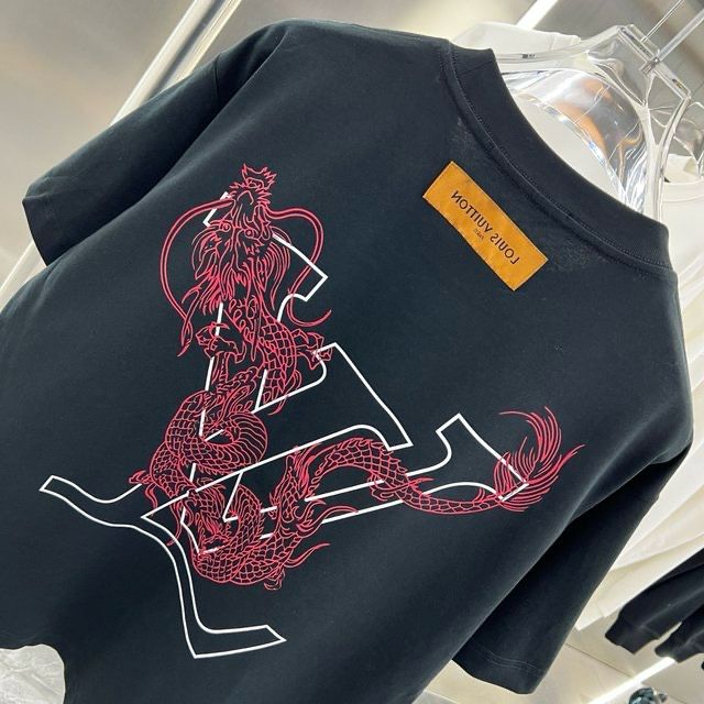 LOUIS VUITTON || Dragon Vintage Letter Print Black T-Shirt