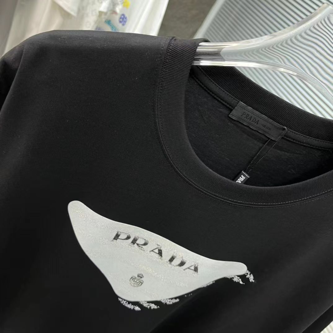 PRADA || STRIPED BIG LOGO T-SHIRT - BLACK