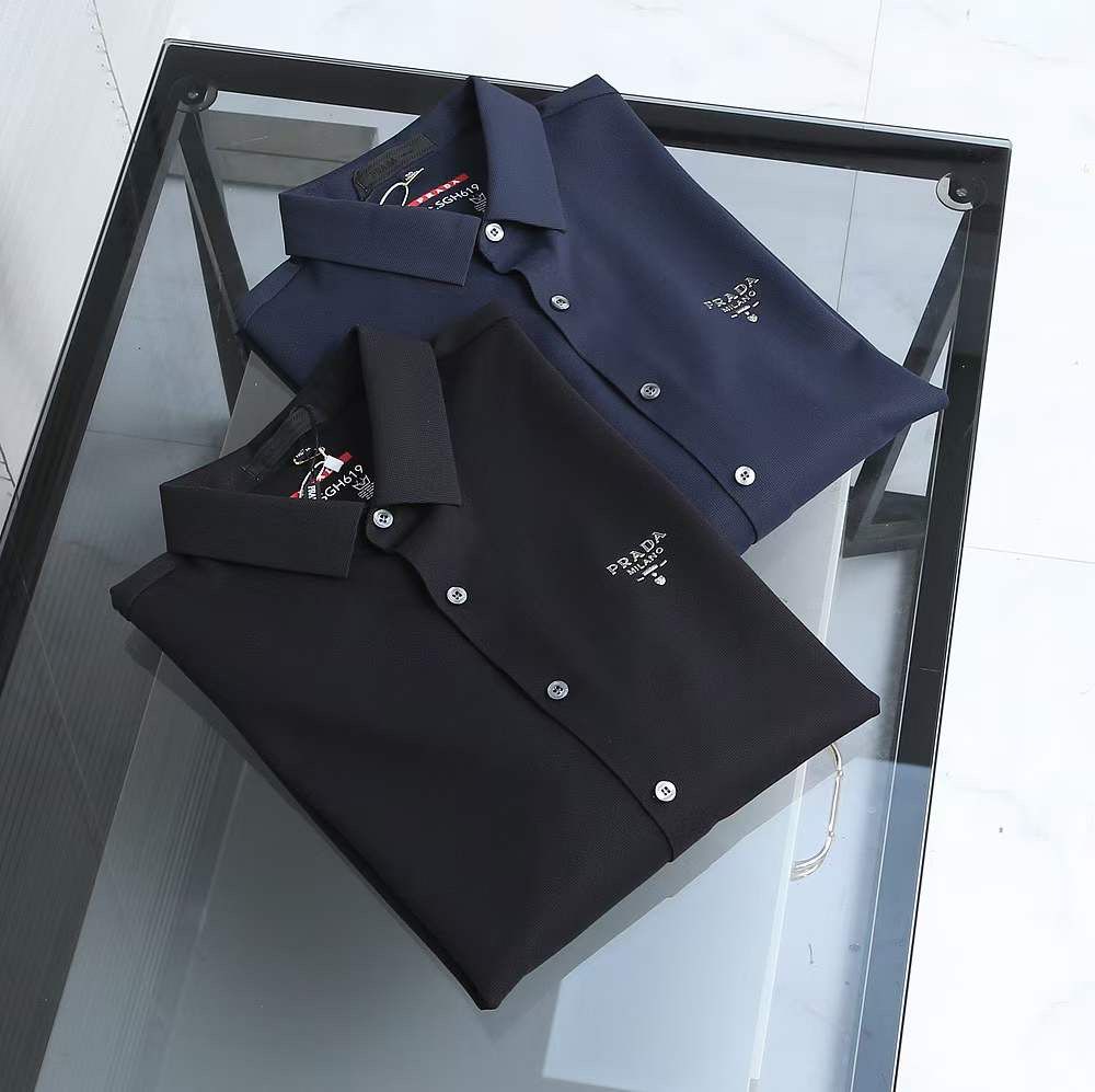 PRADA || Men Black/Navy Blue Solid Regular Fit Shirt