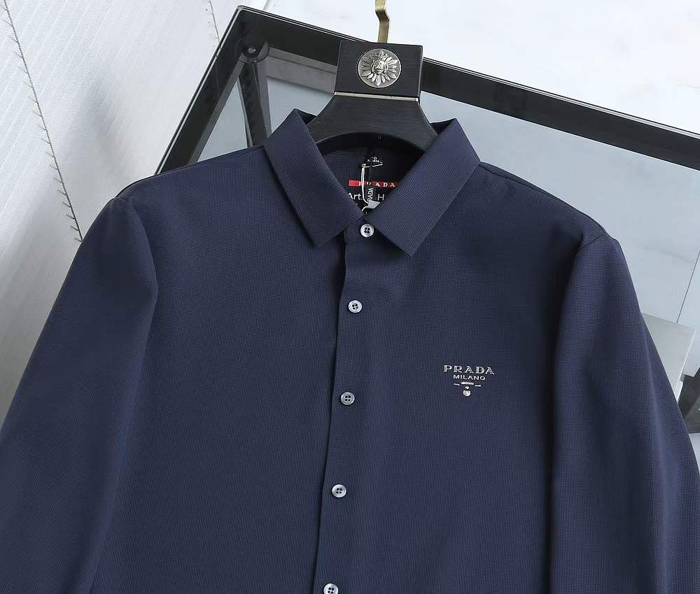 PRADA || Men Black/Navy Blue Solid Regular Fit Shirt