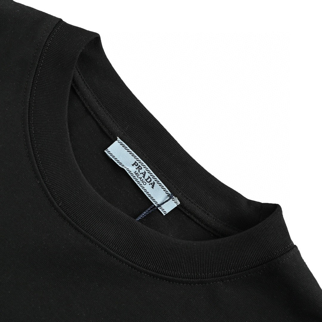 Chic Prada T-Shirt with Stylish Pocket Detail