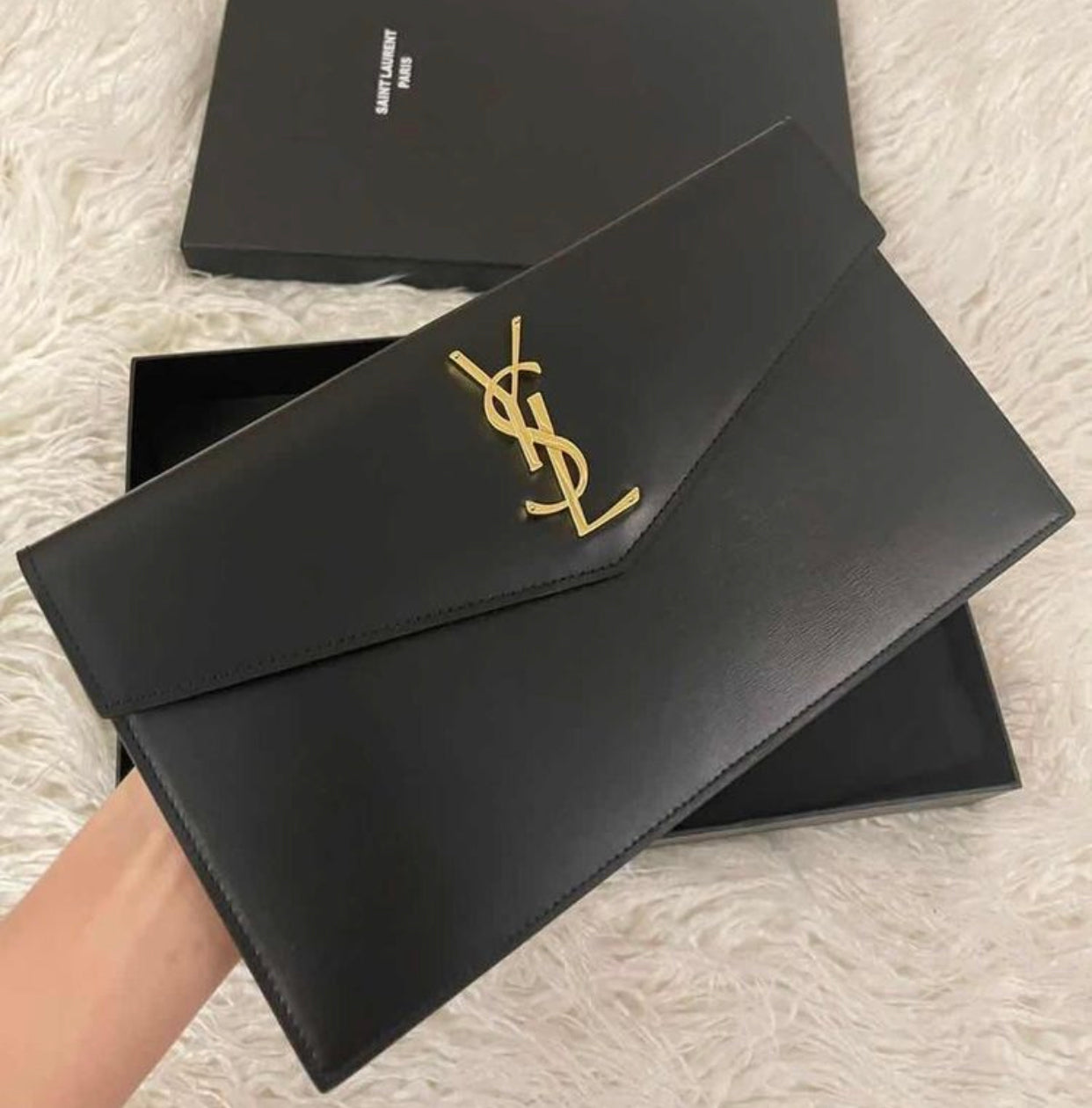 Pochette Yves Saint Laurent