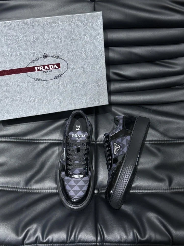 PRADA || Downtown Re-Nylon Low-Top Sneaker / Black